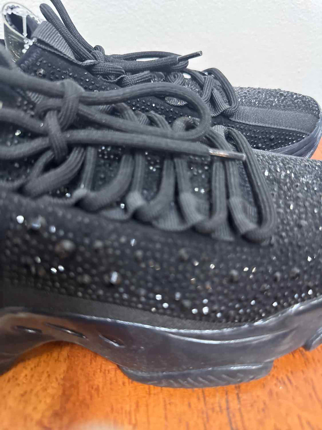 Steve Madden Shoe Size 8.5 Black athletic sneaker