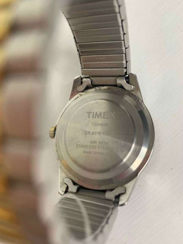 Timex Size M/L gold Watch