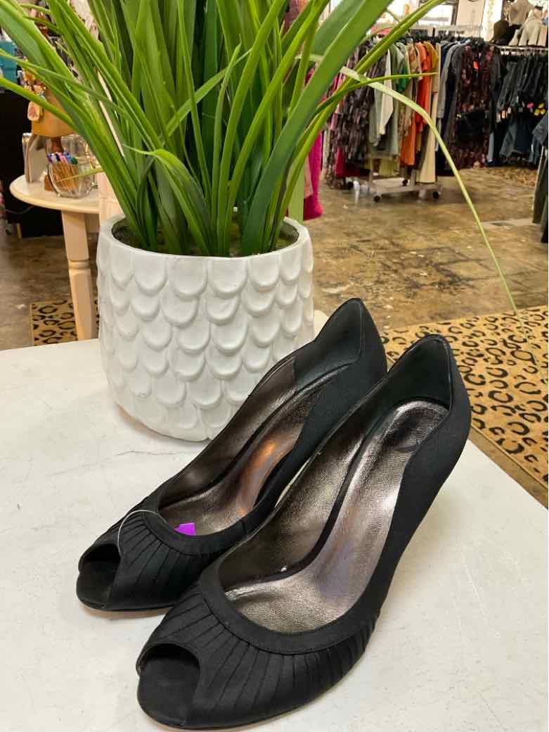 Nina Shoe Size 10 Black high heel