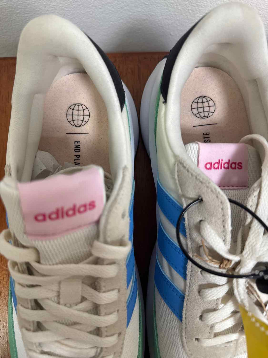 Adidas Shoe Size 9.5 Multi-Color athletic sneaker