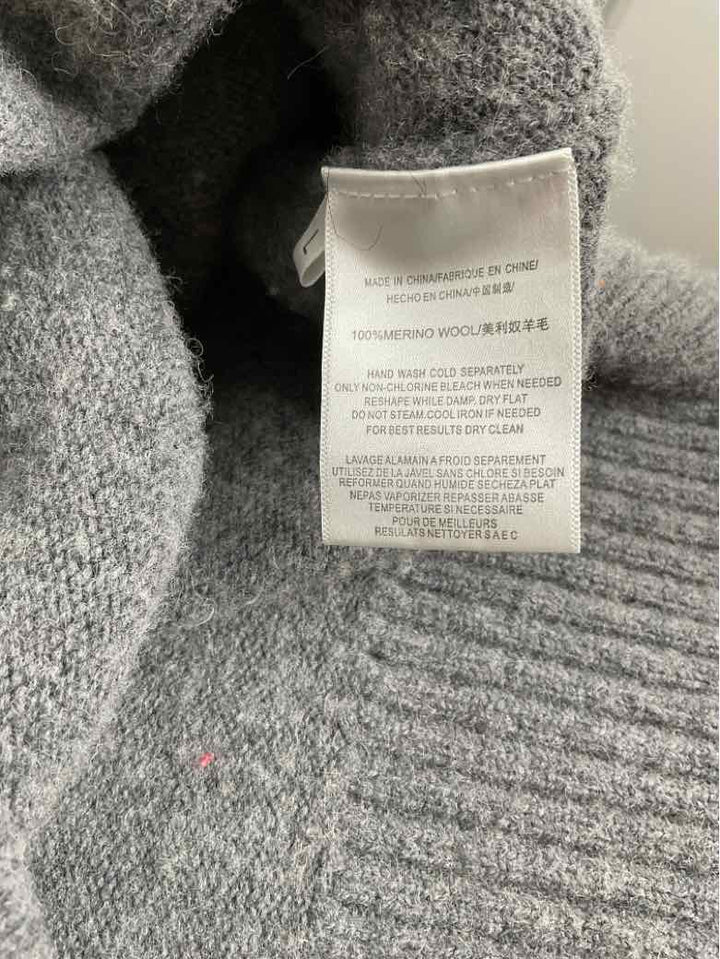 AMI Size L Grey sweater