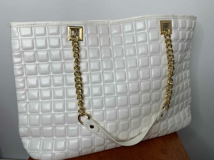 White shoulder bag