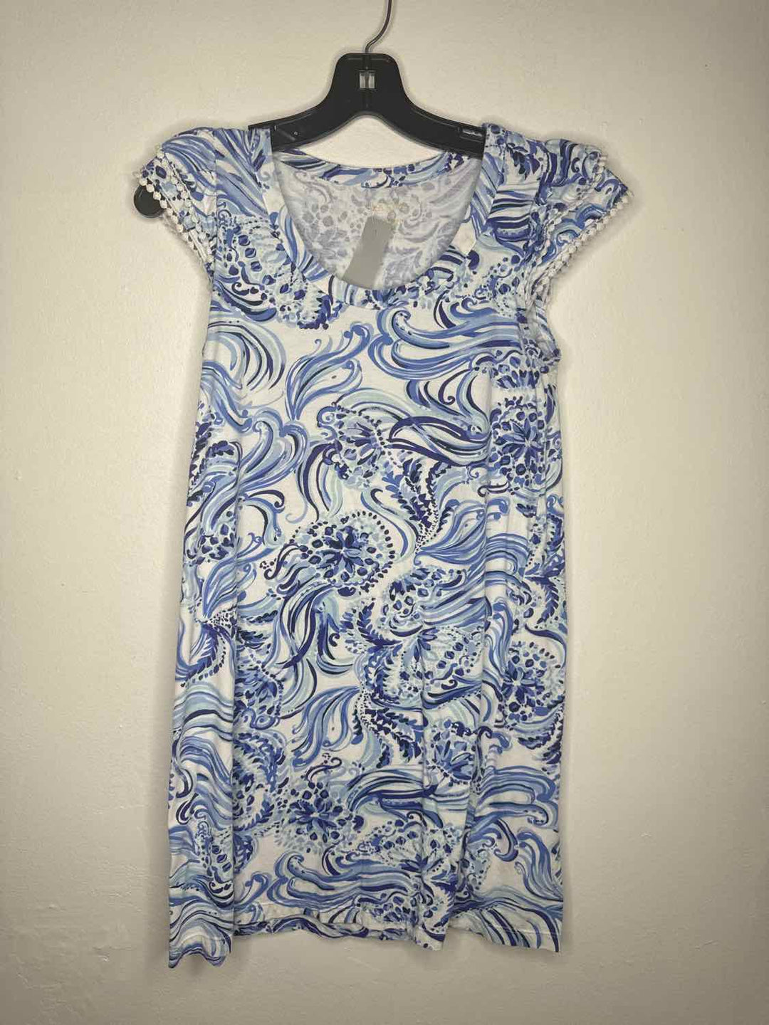 Lilly Pulitzer Size XS Blue Floral short sleeve