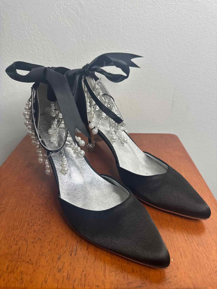 No Name Shoe Size unknown Black high heel