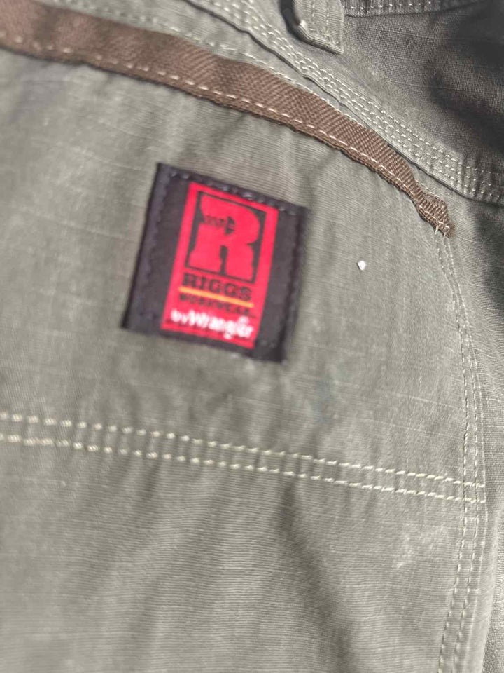 Size 38 X 30 Wrangler Olive Pants & Shorts Misc. Pants