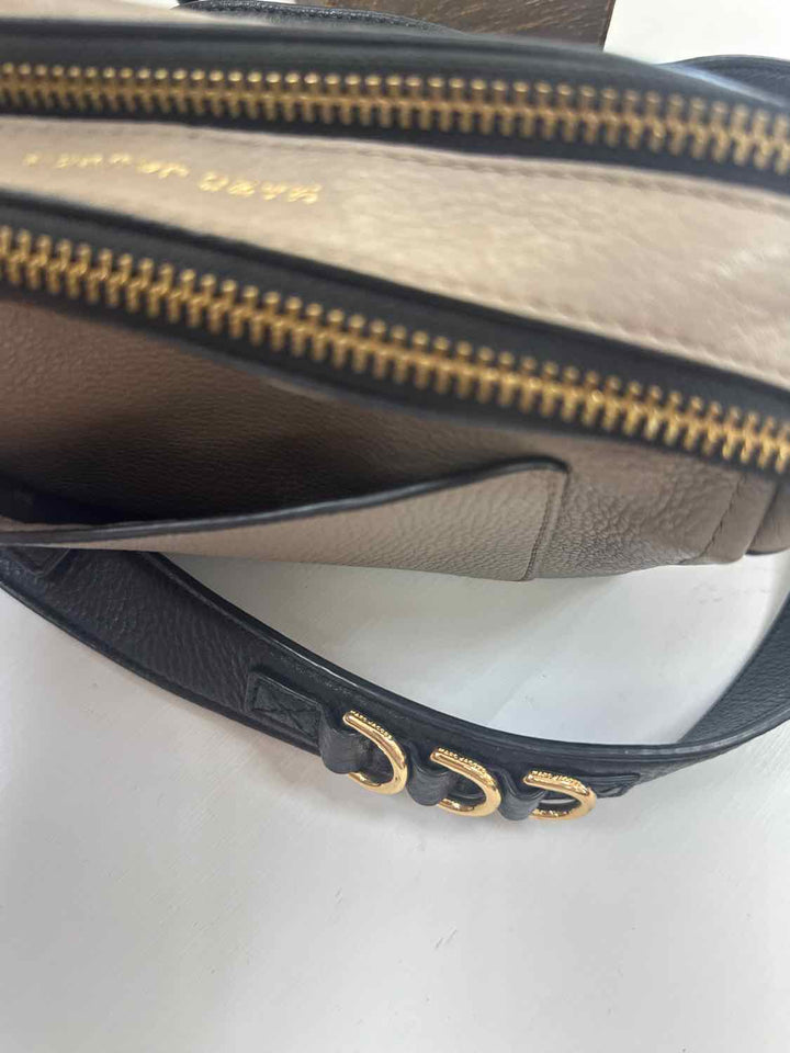 Marc Jacobs taupe shoulder bag