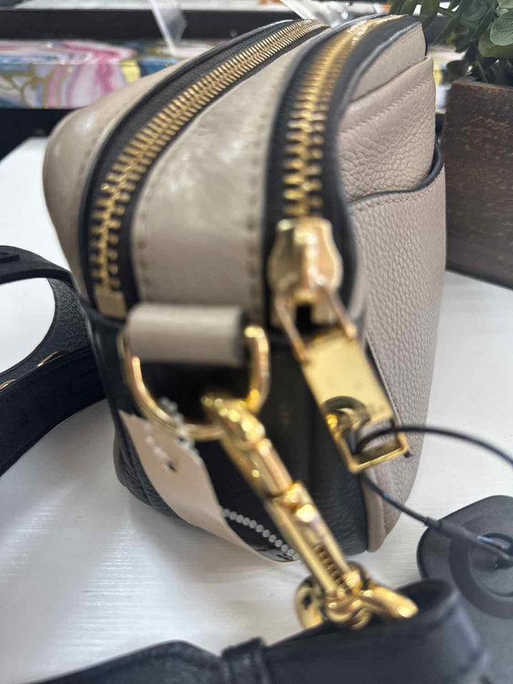 Marc Jacobs taupe shoulder bag