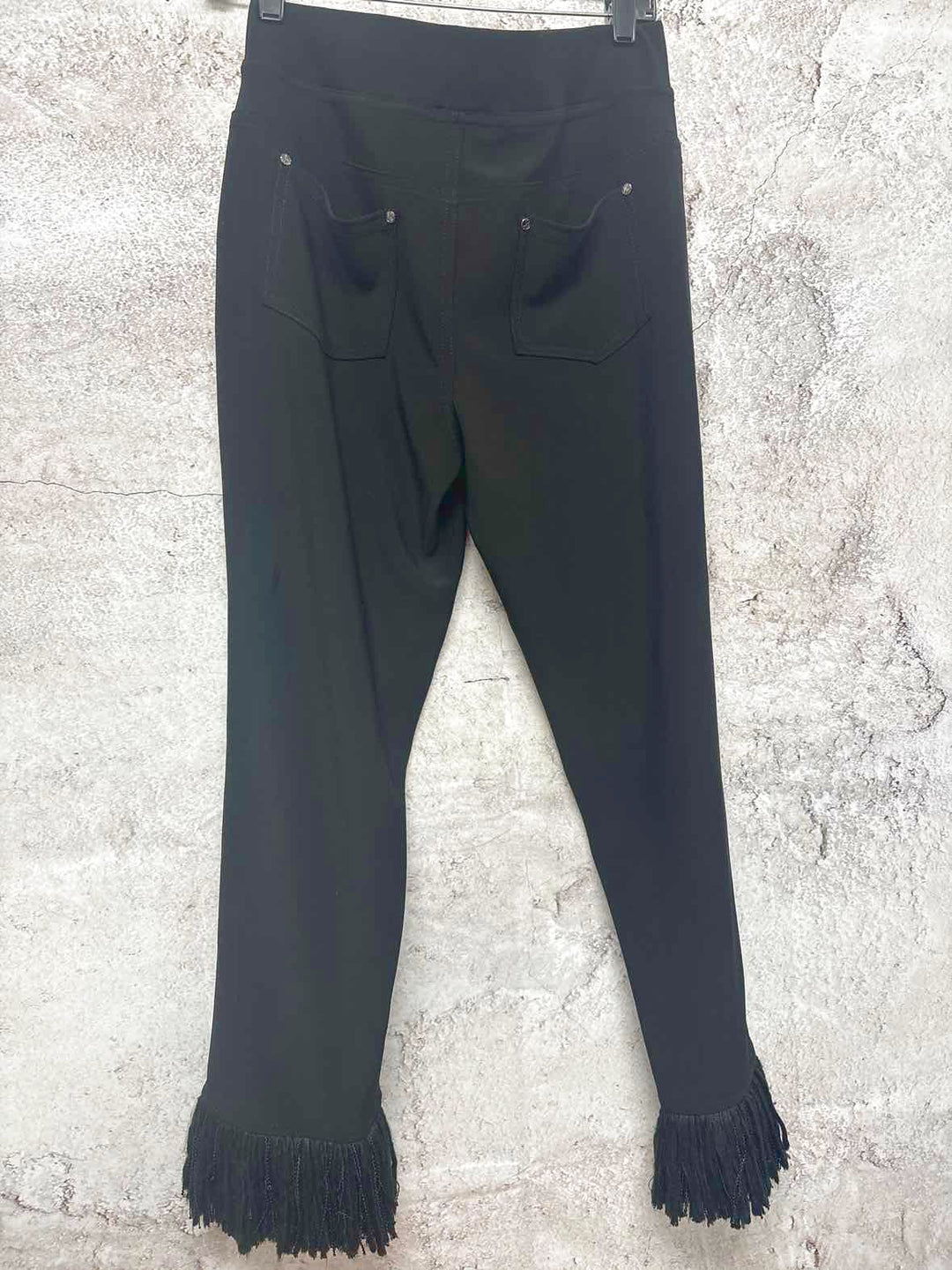 Joseph Ribkoff Size 10 Black crop pant