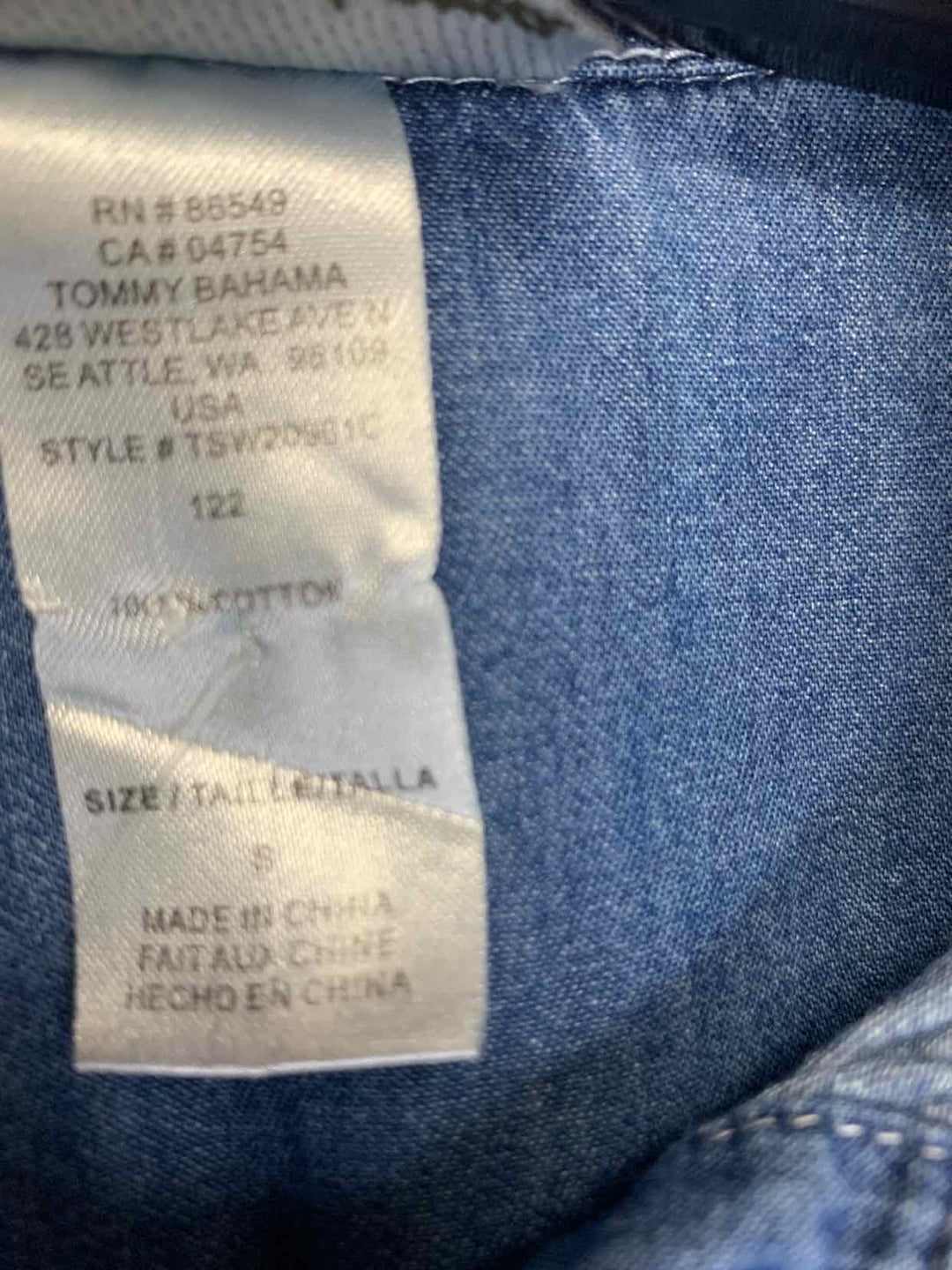 Tommy Bahama Size S Blue tee shirt