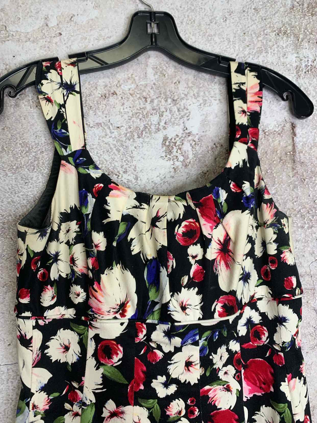 White Black Market Size 4 White sleeveless dress