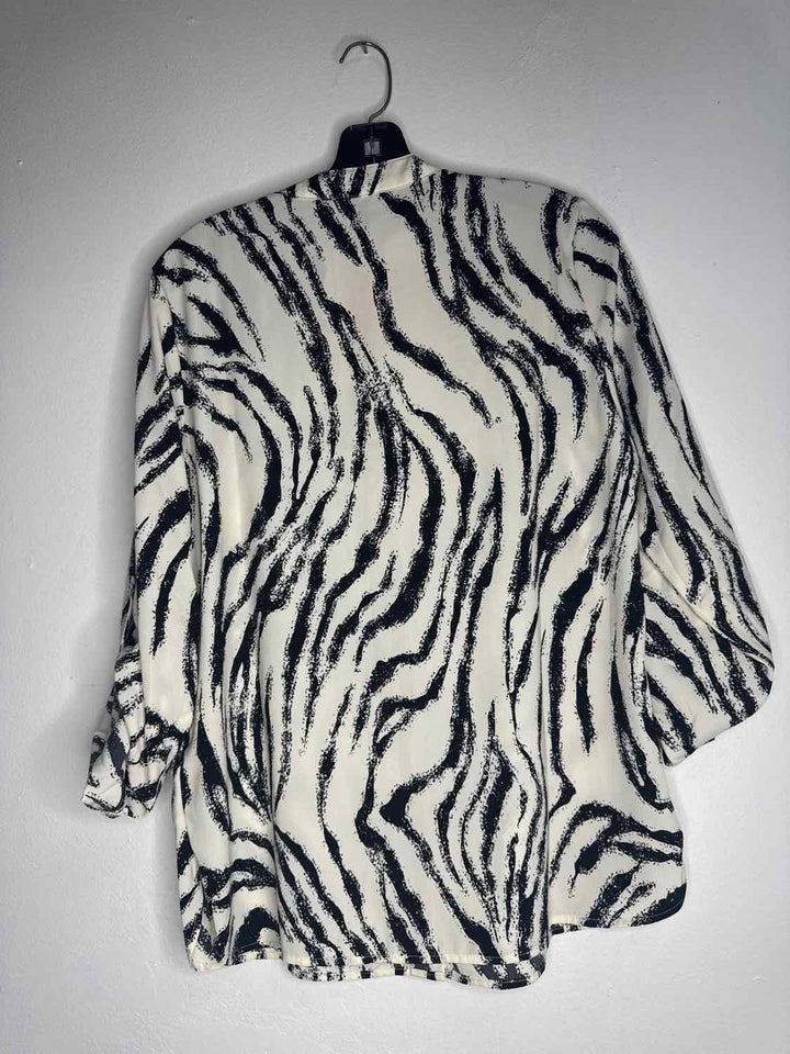 Mario Serrani Size XS Button Down Blk & White long sleeve top