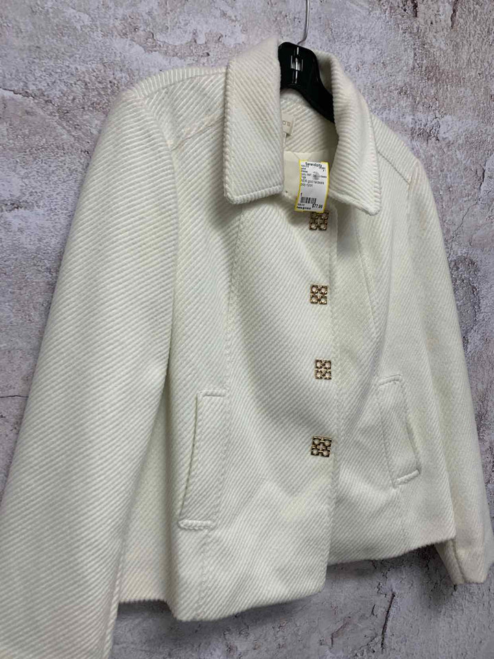 Chicos Size 1 Ivory NWT Gold Hardware jacket