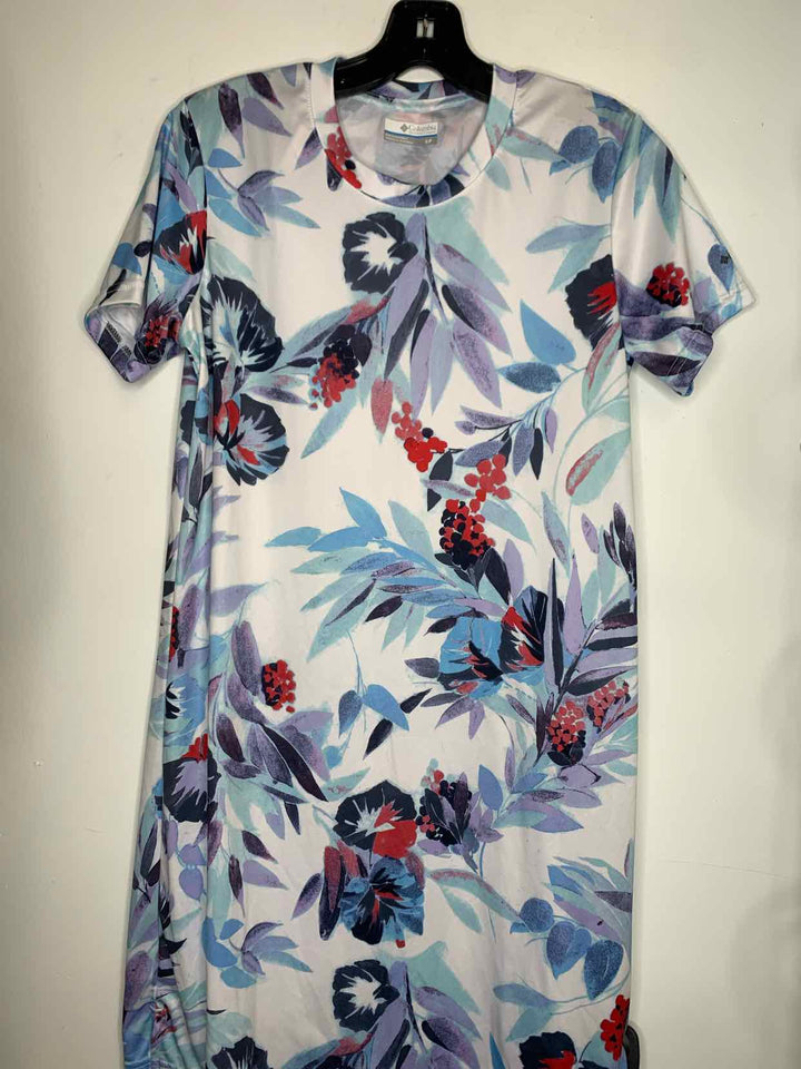 Women Size S Columbia Blue short sleeve