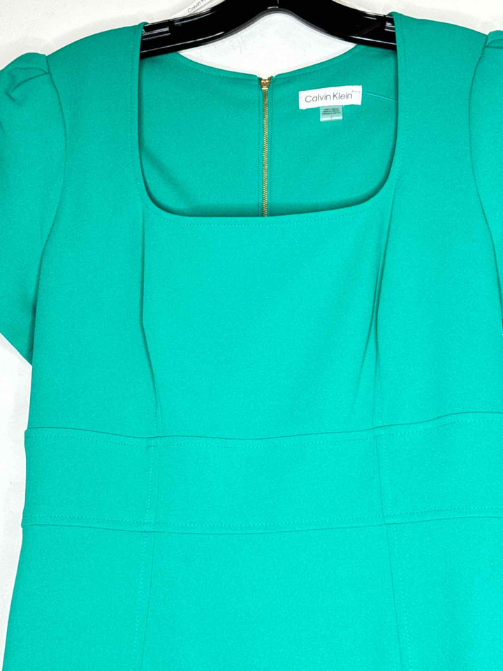 Women Size 6 Calvin Klein Green short sleeve