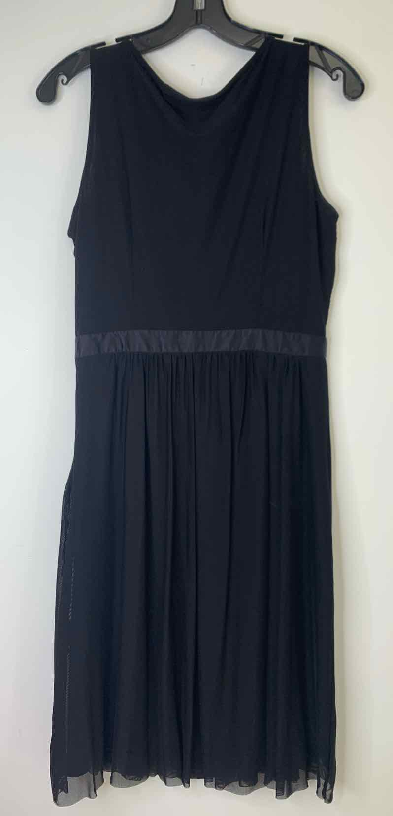 Women Size 6 Black formal dress