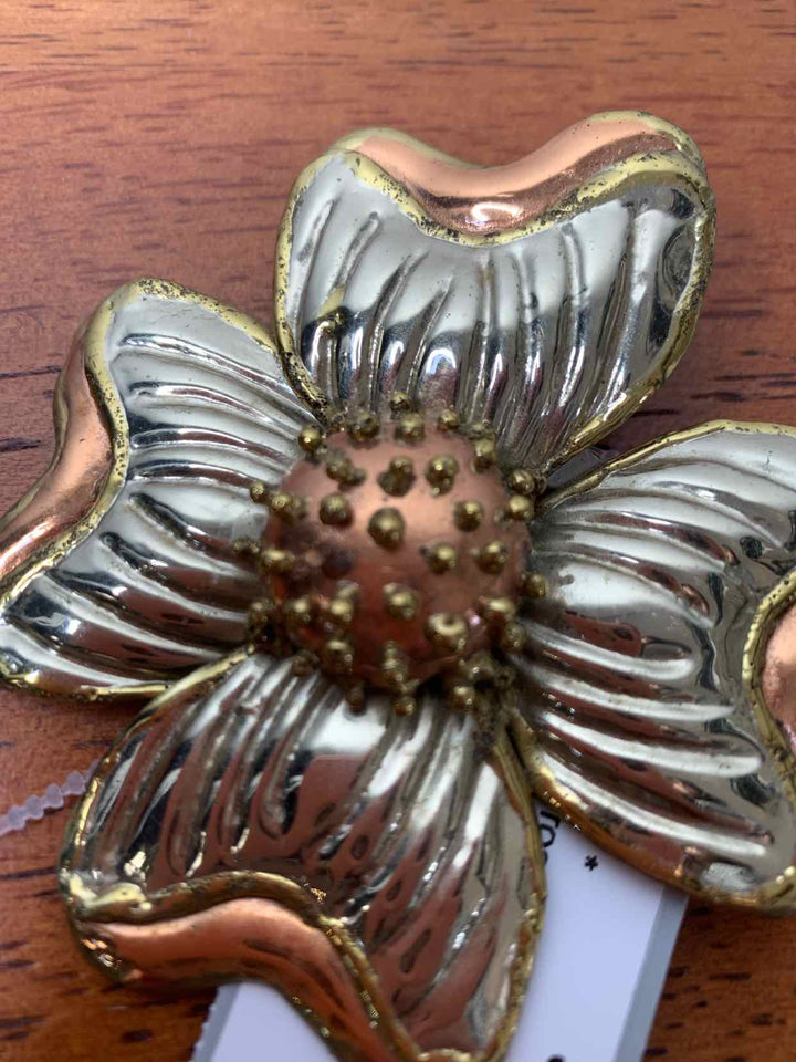 Size Large Copper Broach