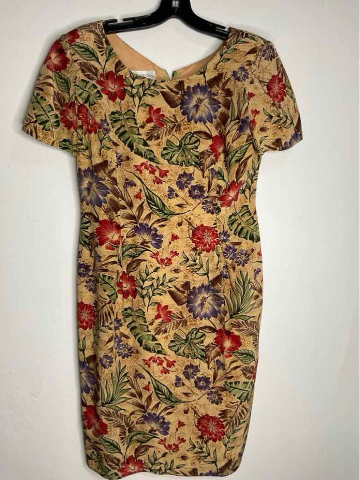 Maggie London Size 6 Multi-Color short sleeve