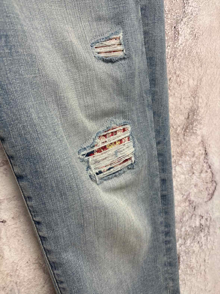 Women Size 8 White Black Market denim Jeans