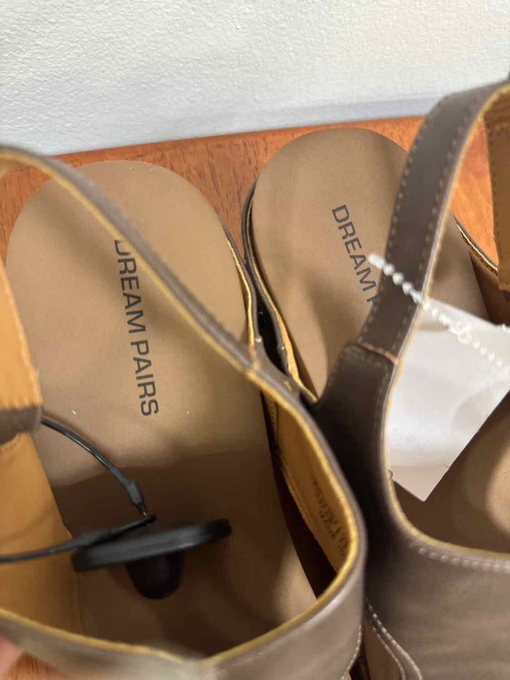 Dream Pairs Shoe Size 11 Camel medium heel