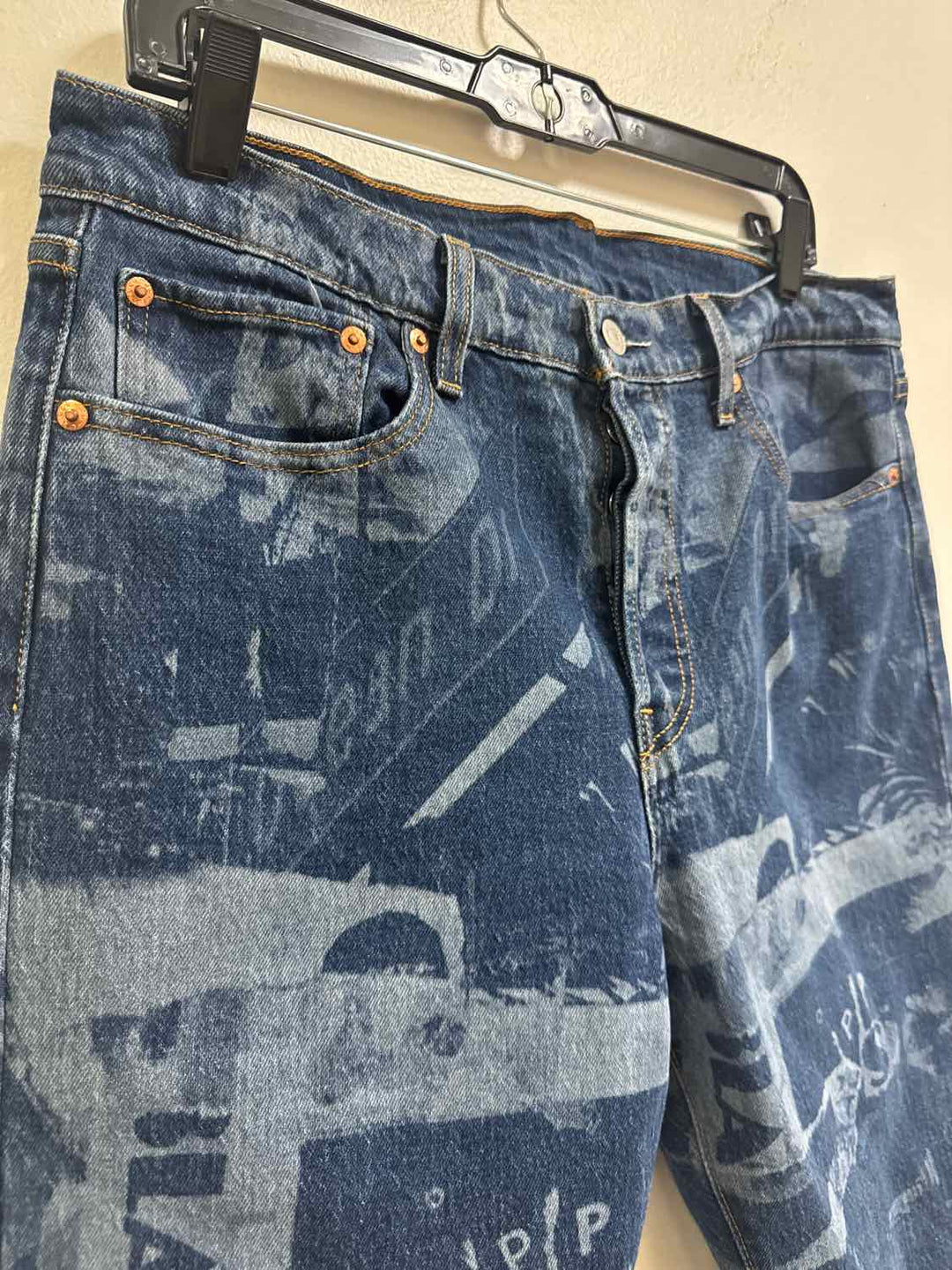 Levi Size 32 Denim Jeans