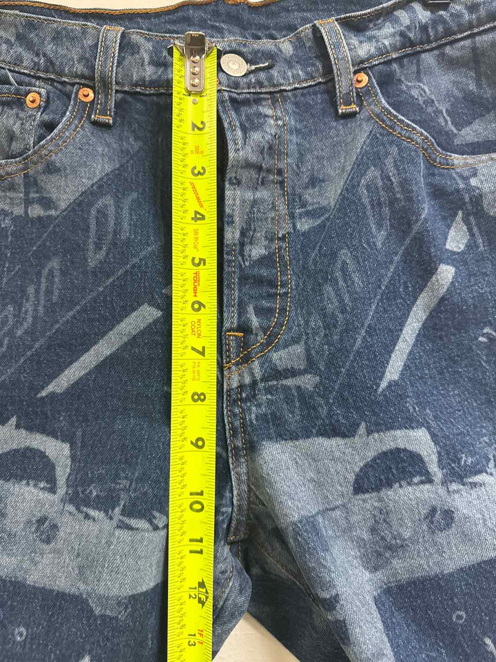Levi Size 32 Denim Jeans