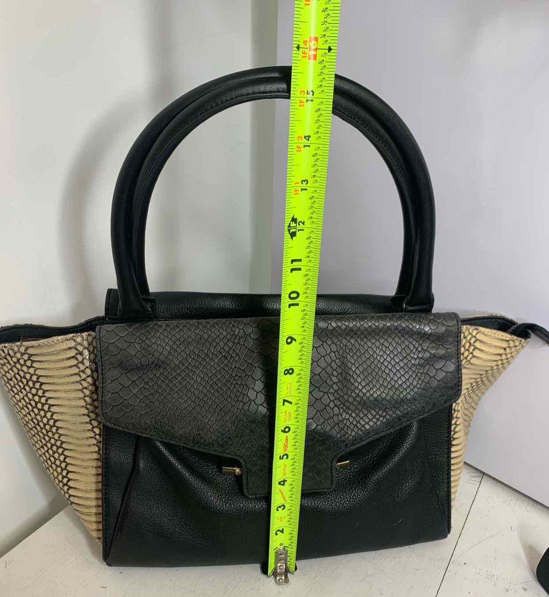 Vince Camuto Black shoulder bag