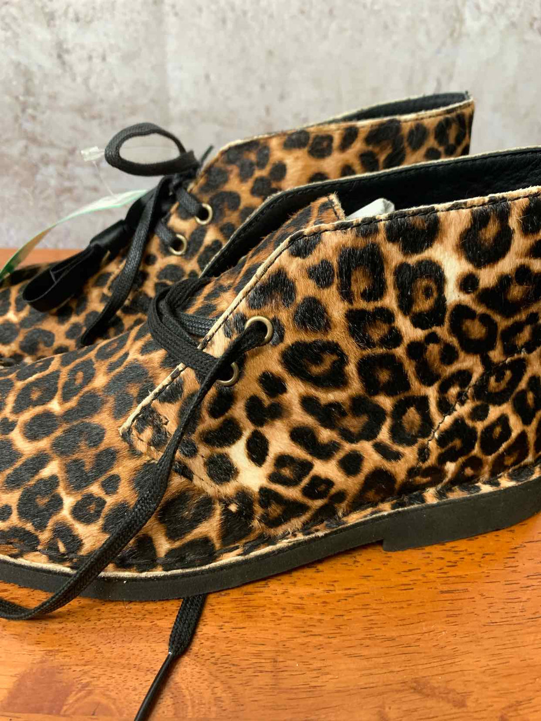 Clarks Animal Print W Shoe Size 6.5 ankle boots
