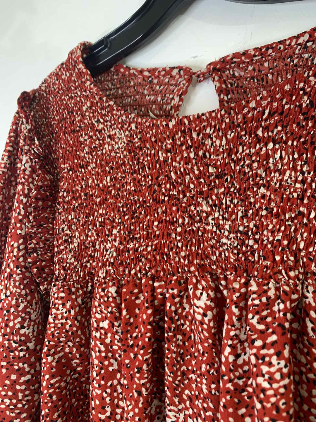 Women Size M rust long sleeve top