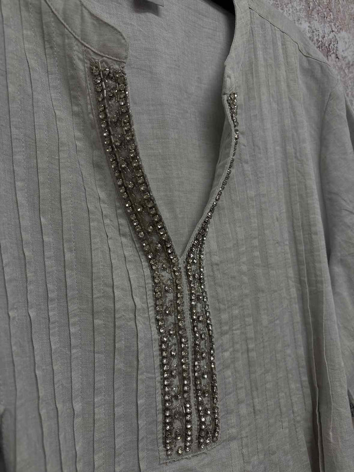 Chicos Women Size 3 Grey long sleeve top
