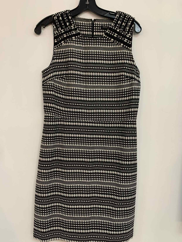 Women Size 8 Banana Republic Black sleeveless dress