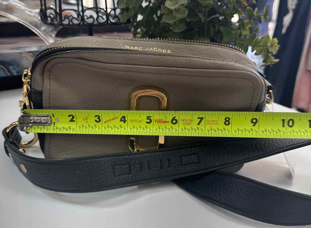 Marc Jacobs taupe shoulder bag