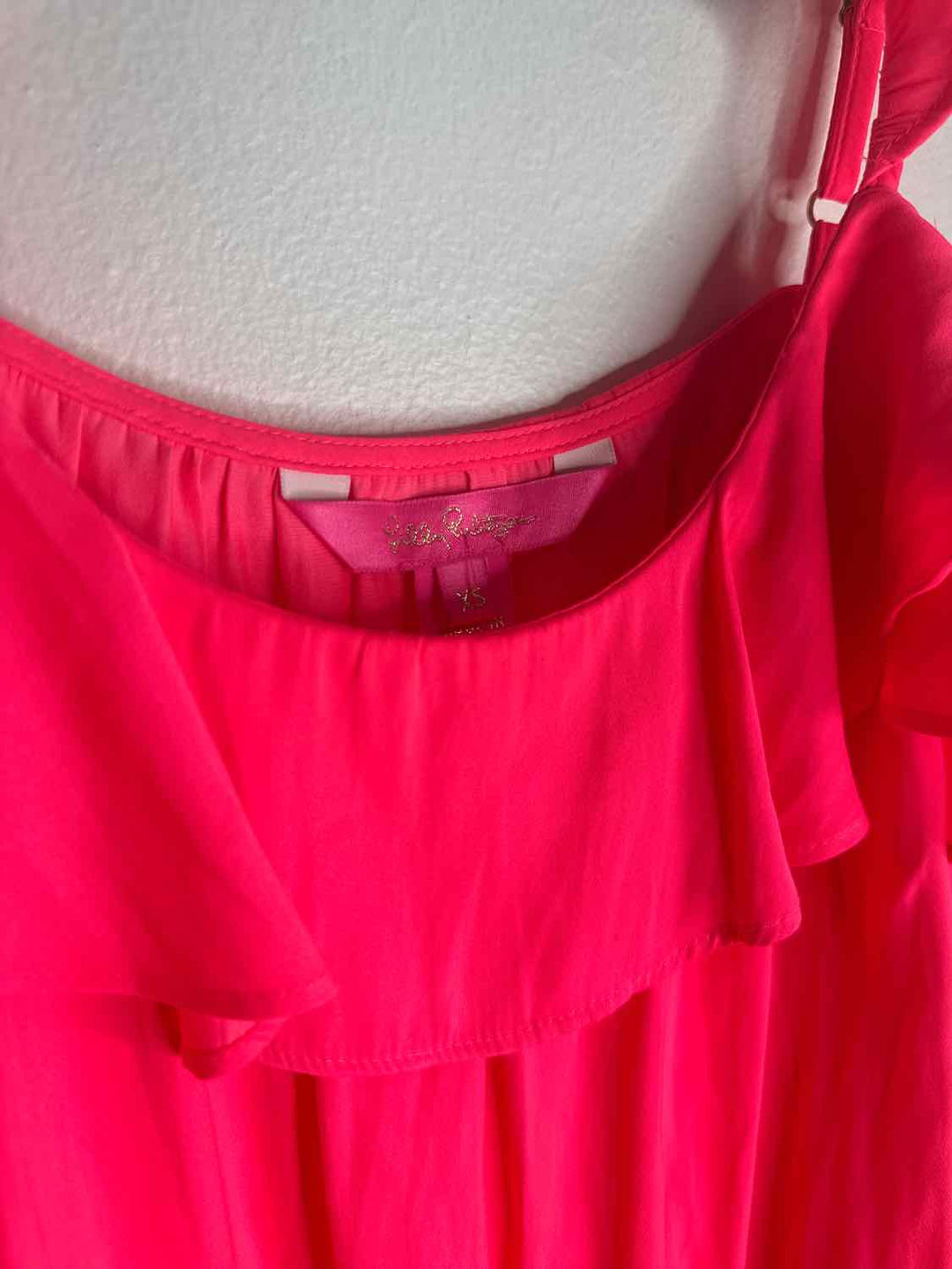 Lilly Pulitzer Size XS Hot Pink Scoop Neck spaghetti strap