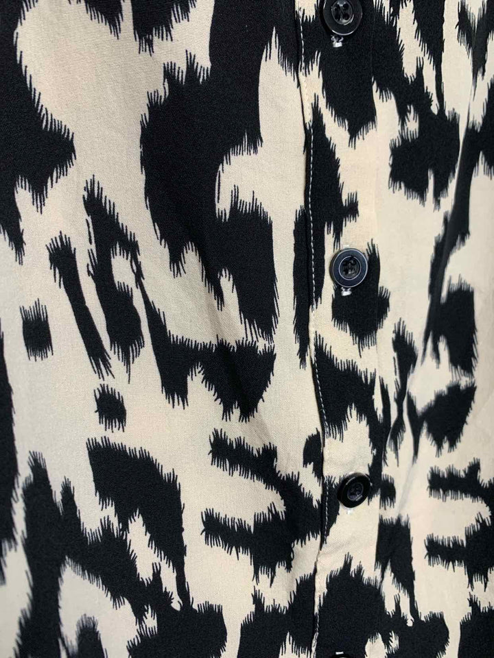 Size XL Blue long sleeve top