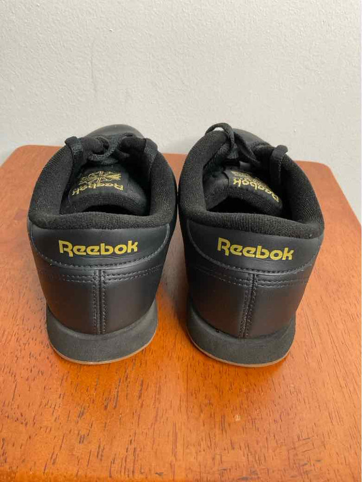 Reebok Shoe Size 8 Black athletic sneaker