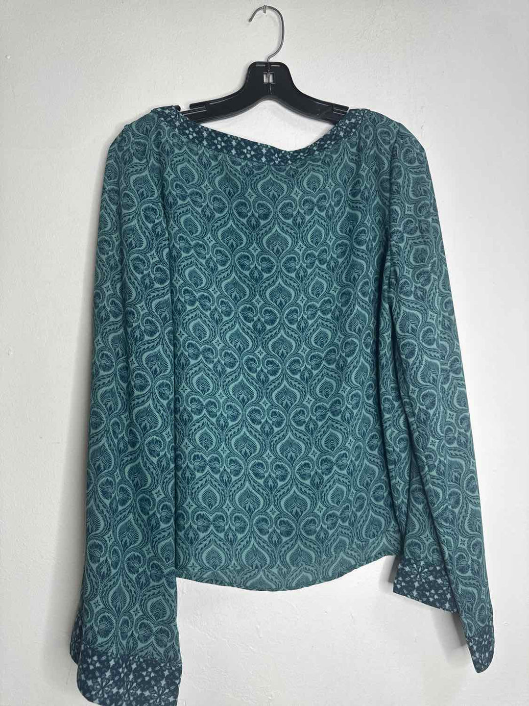 Finn & Grace Size L Teal Wide Sleeve long sleeve top