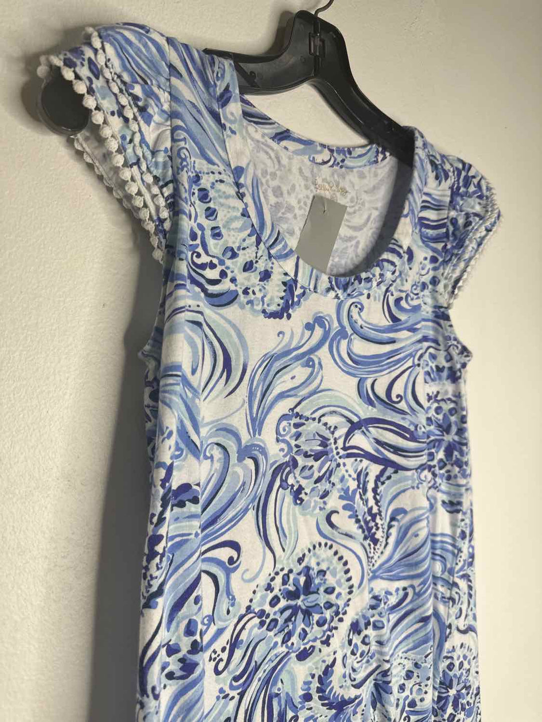 Lilly Pulitzer Size XS Blue Floral short sleeve