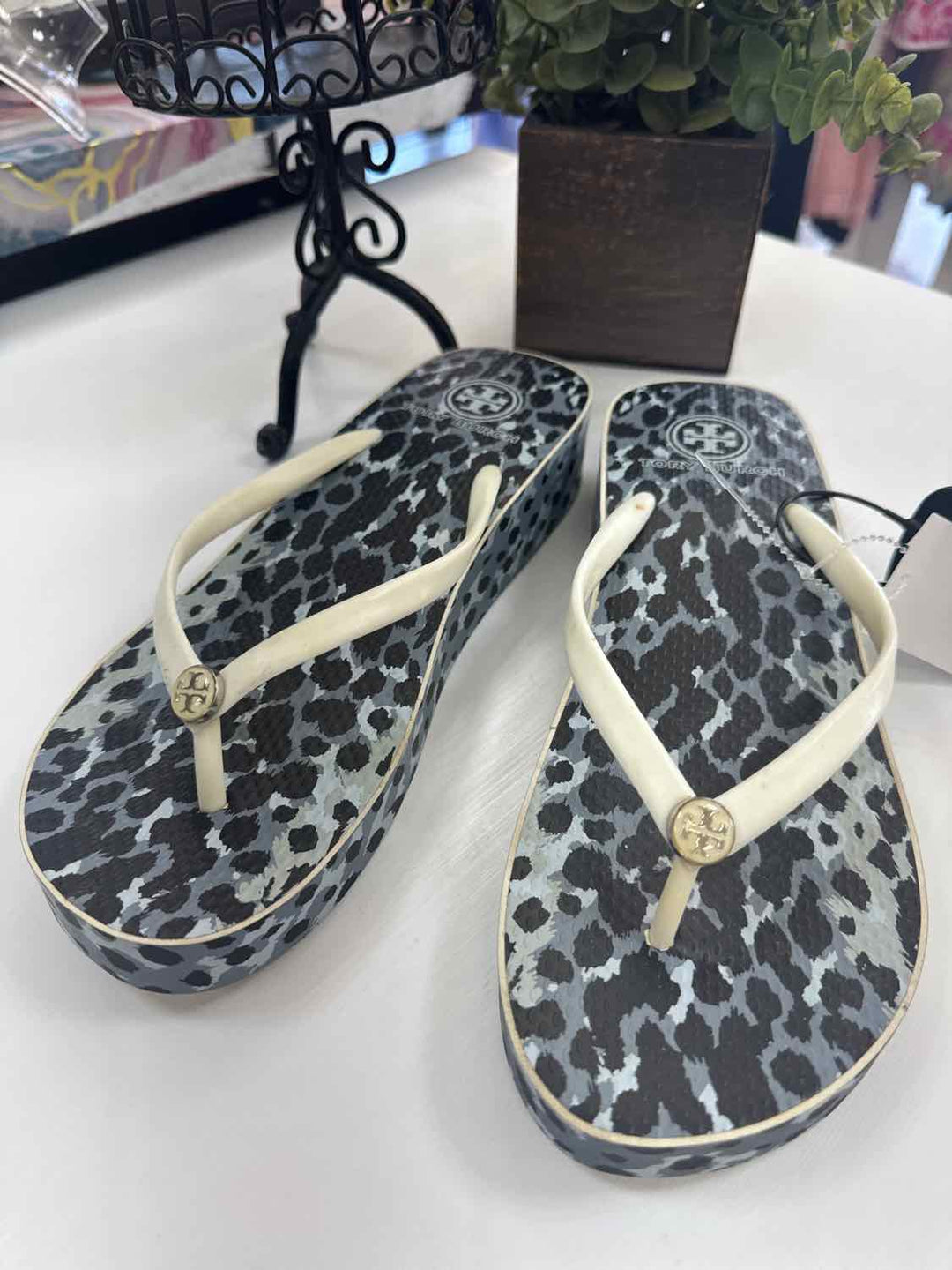 Tory Burch Shoe Size 9 Blue flip flop