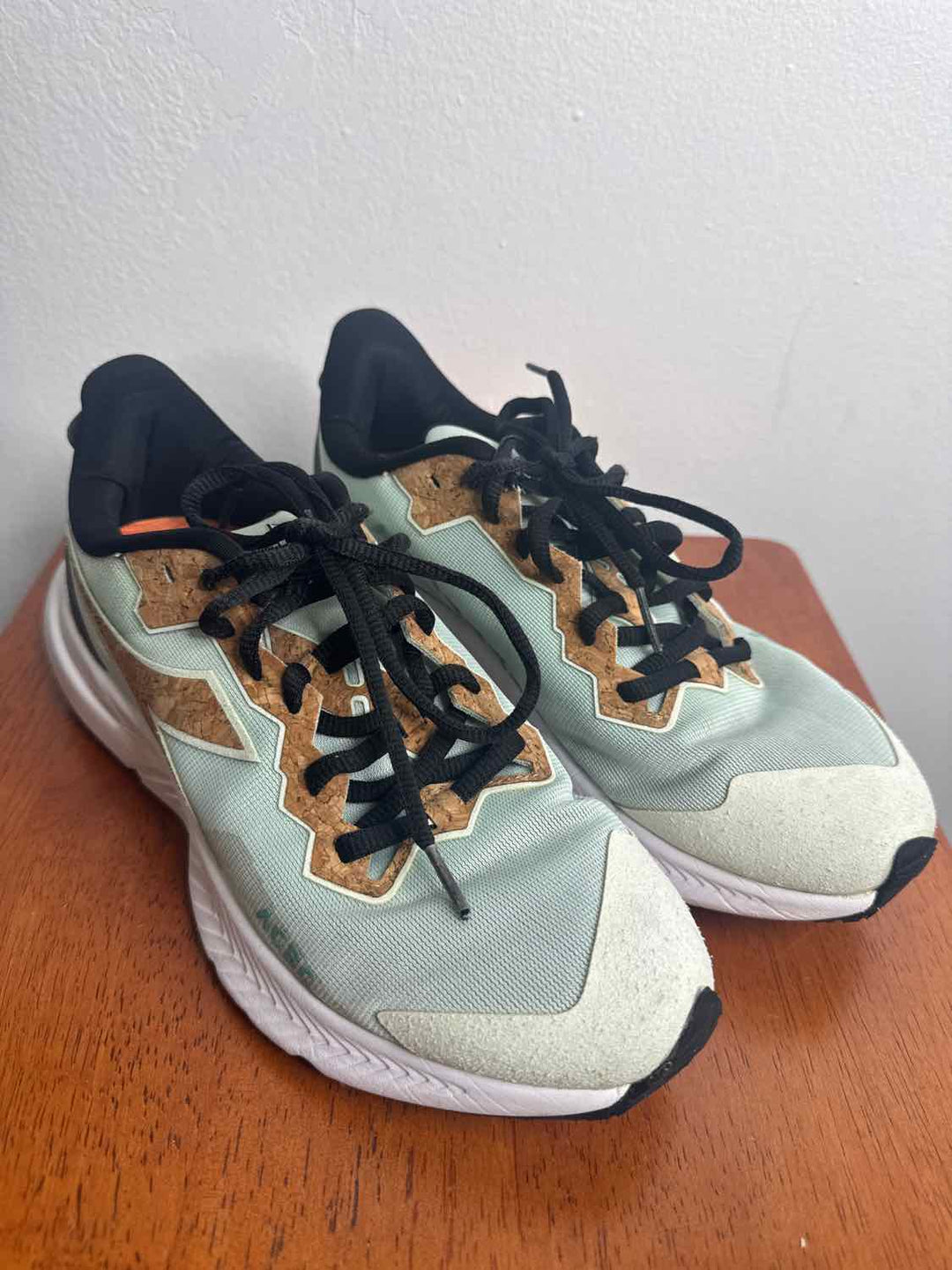 Diadora Shoe Size 8 Green athletic sneaker