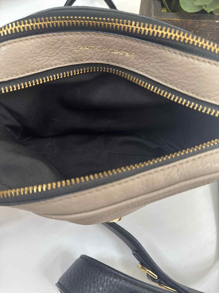 Marc Jacobs taupe shoulder bag