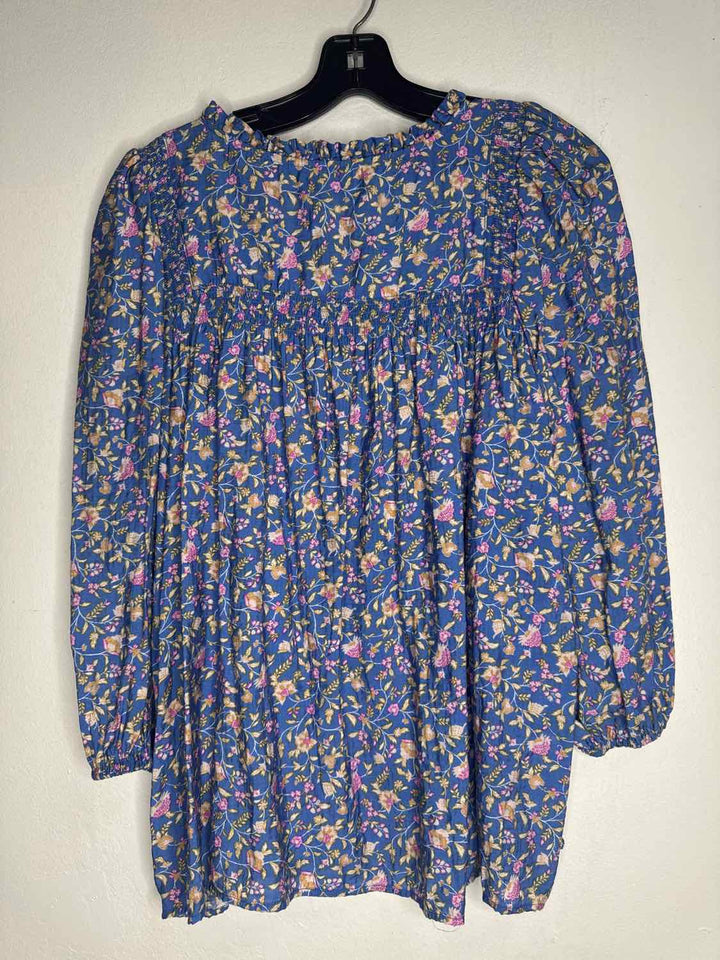 Wonderly Size XL Blue V-neck long sleeve top