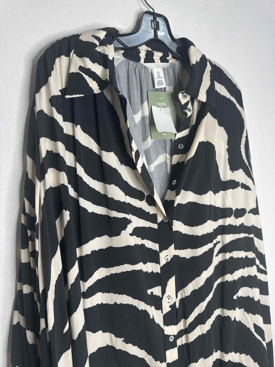 H&M Size L Black NWT White long sleeve dress