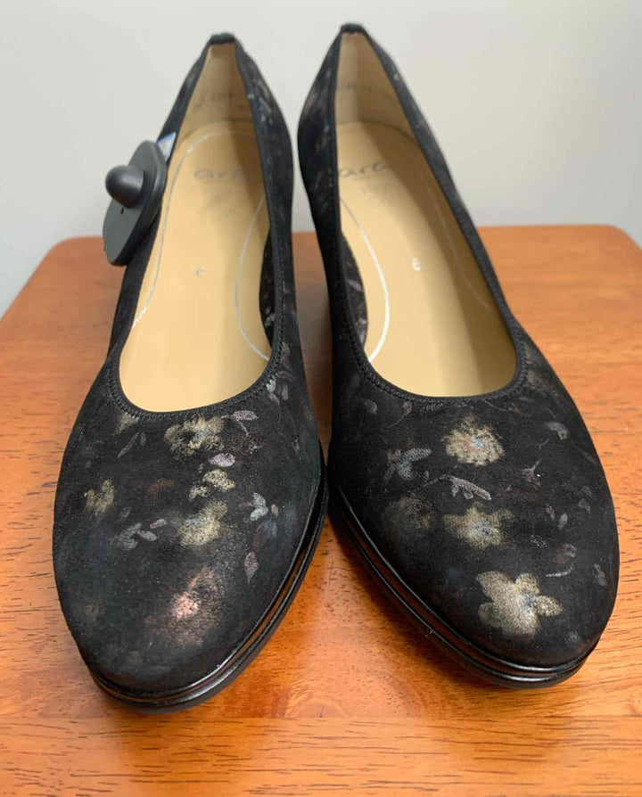 ARA since 1949 Black W Shoe Size 6 medium heel