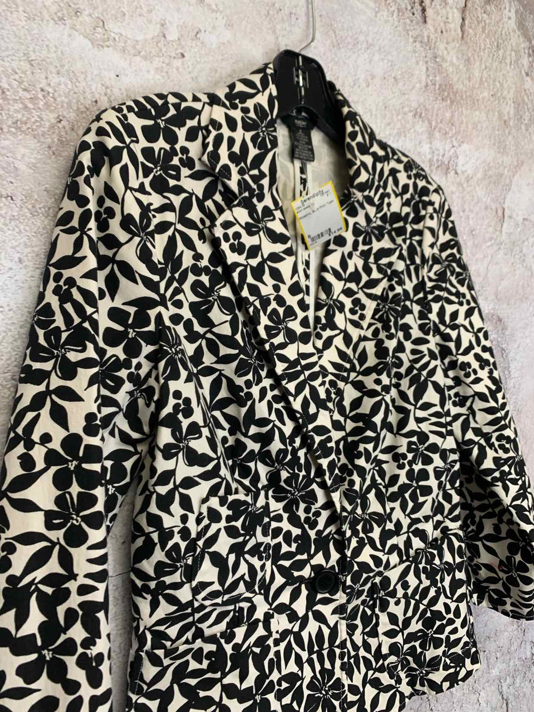 Mossimo Size S Black Print short sleeve top