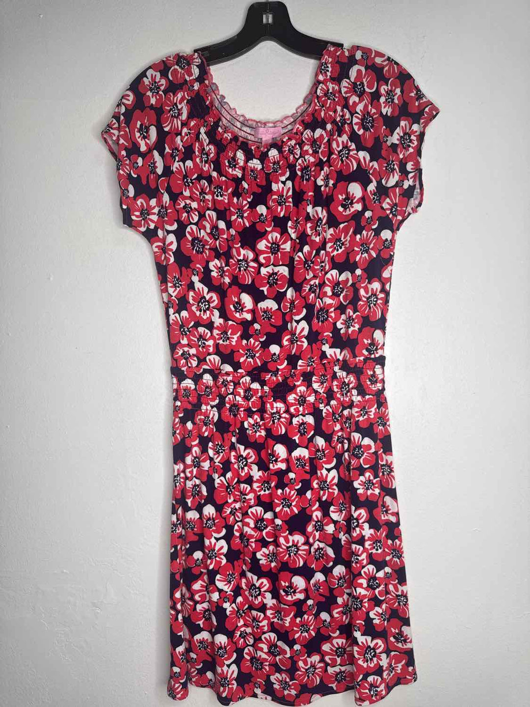 Lilly Pulitzer Size M Pink Floral short sleeve