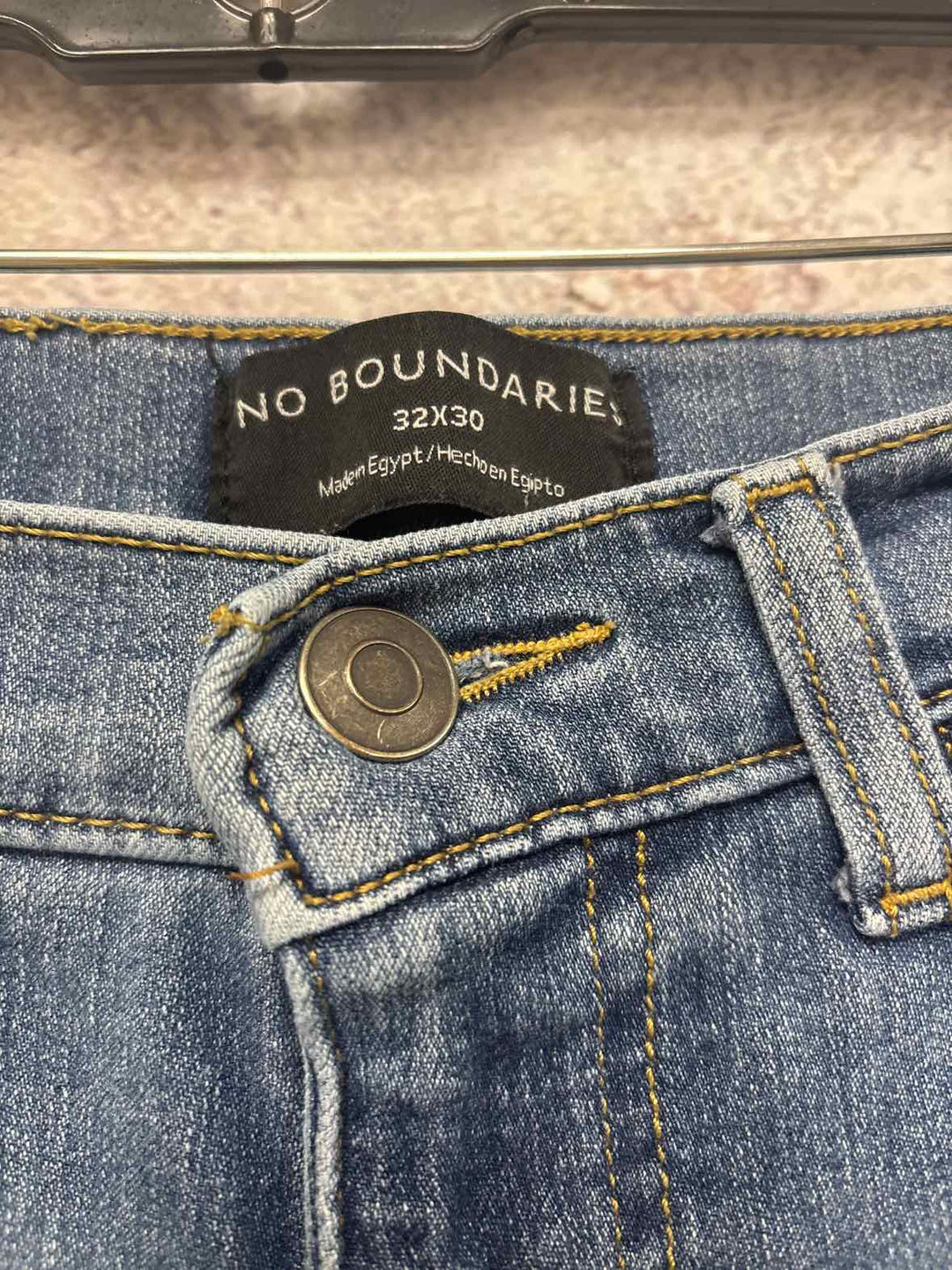 No Boundaries Size 32 Denim jean capri