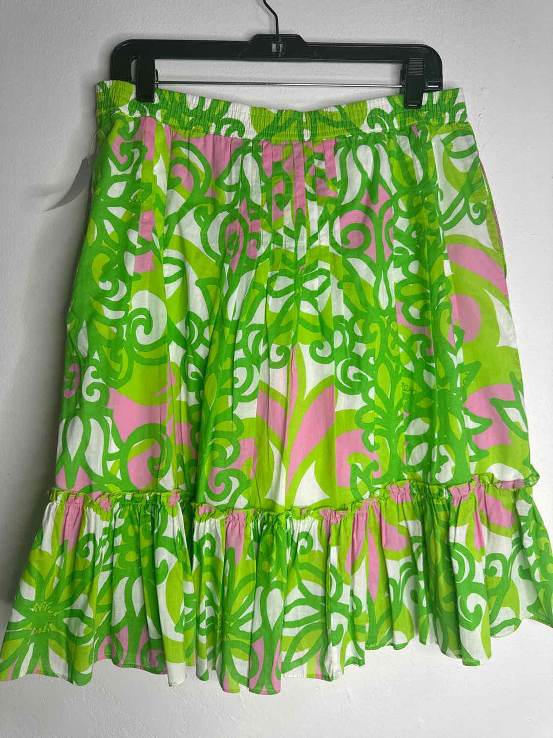 Lilly Pulitzer Size M Green Floral knee length skirt