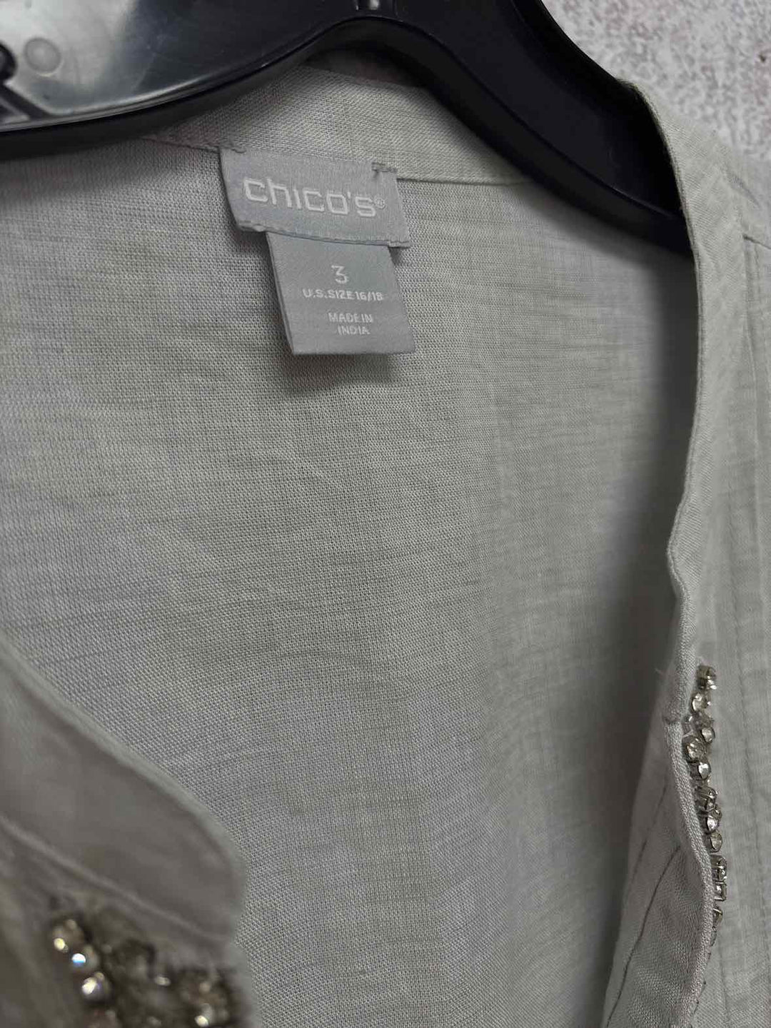 Chicos Women Size 3 Grey long sleeve top