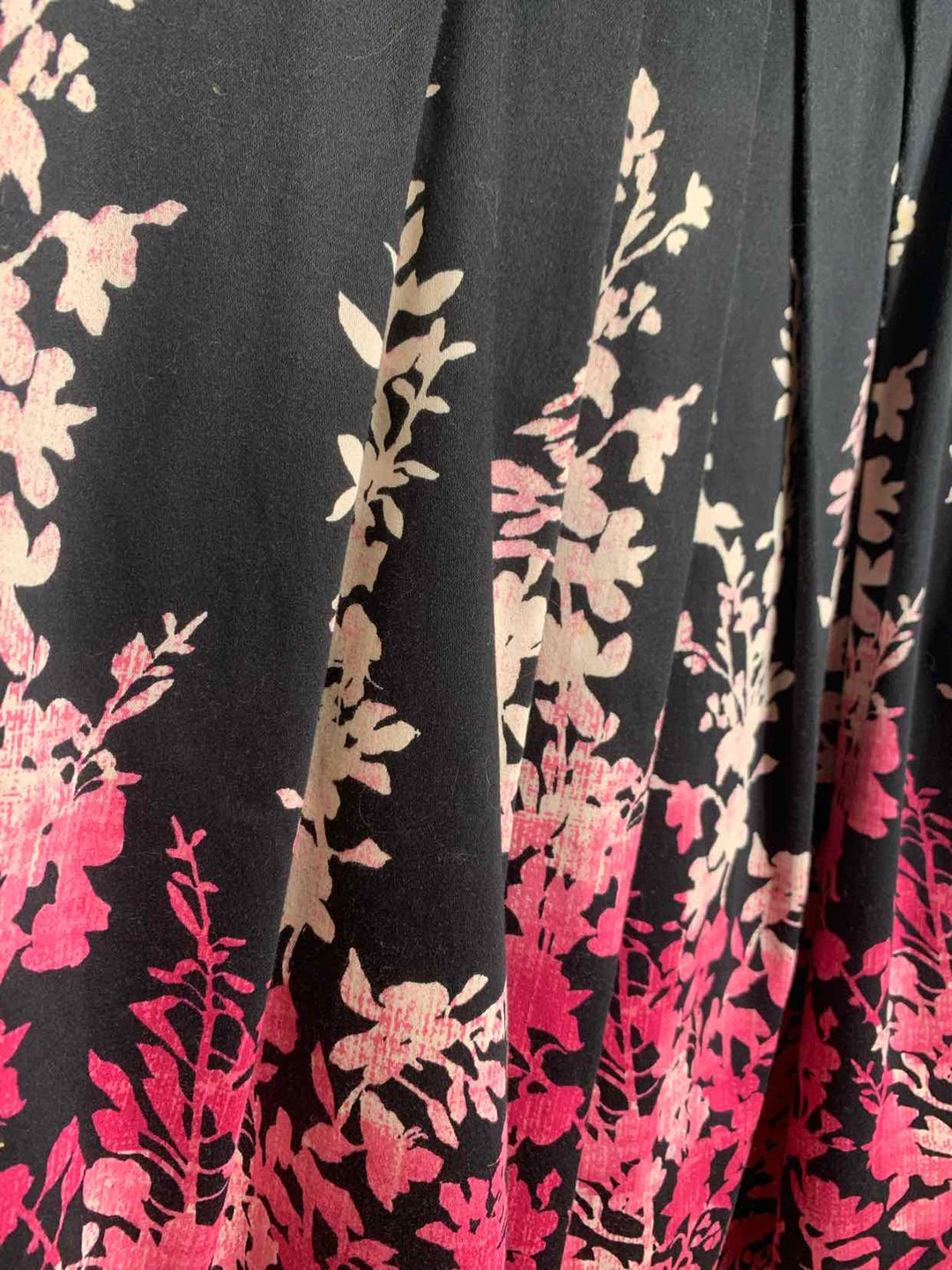 White Black Market Size 4 Pink sleeveless dress