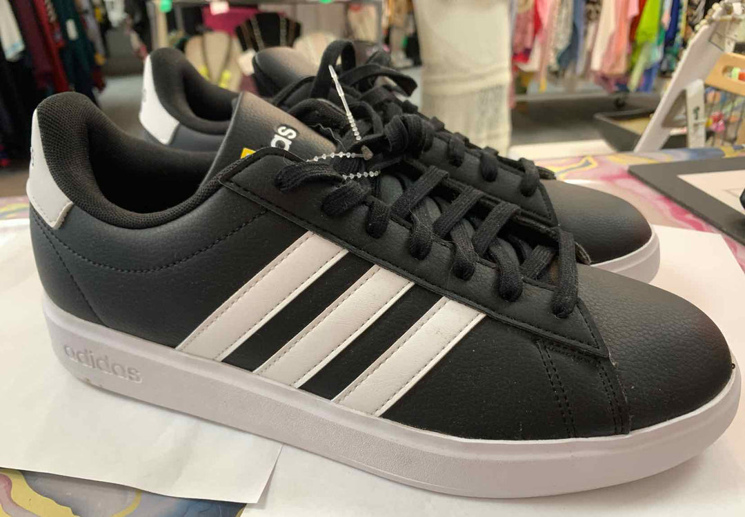 Adidas Shoe Size 9.5 Black athletic sneaker