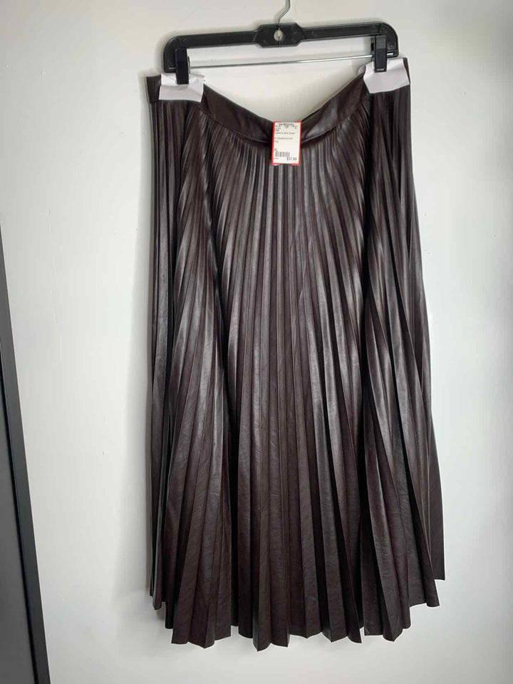 Women Size XL BCBG Brown long skirt